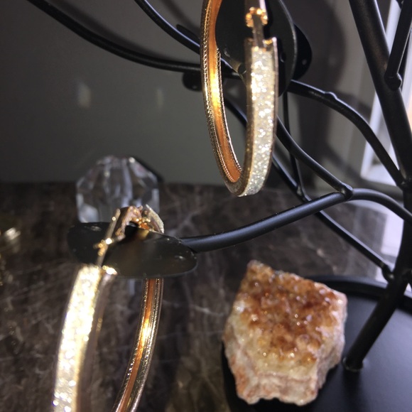 Vogue lady women’s vintage jewelry polish earrings - Picture 3 of 4